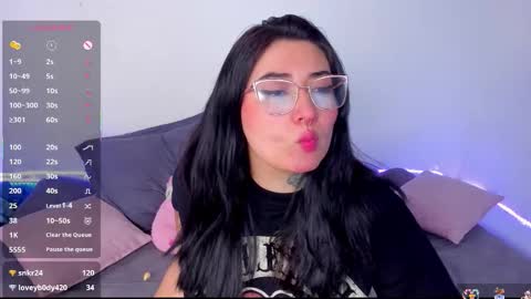 A online show from January 8, 7:12 am