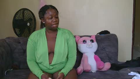 Snapshot of curvyebony1 chatting on February 23, 5:50 am curtis online show from February 23, 5:50 am