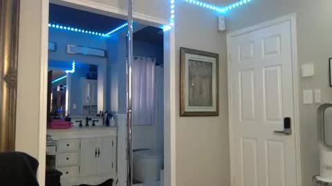 curvyfunlover online show from November 19, 1:22 pm