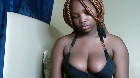 Snapshot of cute_beb2 chatting on February 13, 8:06 am V EE online show from February 13, 8:06 am