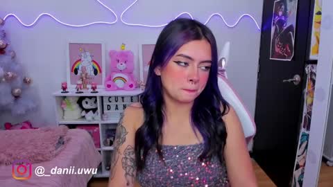 Snapshot of cute_dani__ chatting on December 31, 11:09 am Dani  online show from December 31, 11:09 am