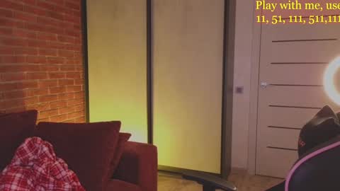 Snapshot of cute_darina chatting on December 16, 2:27 pm Everyday stream in the same time online show from December 16, 2:27 pm