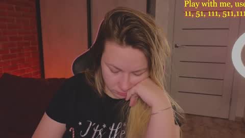 Snapshot of cute_darina chatting on January 14, 1:26 am Everyday stream in the same time online show from January 14, 1:26 am