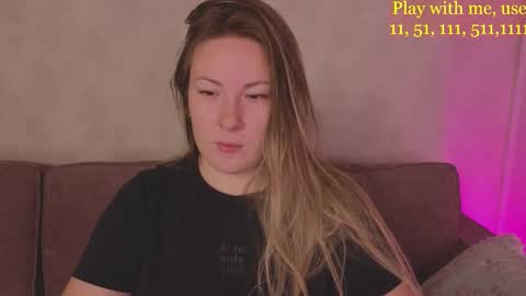 Snapshot of cute_darina chatting on September 12, 1:28 am Everyday stream in the same time online show from September 12, 1:28 am