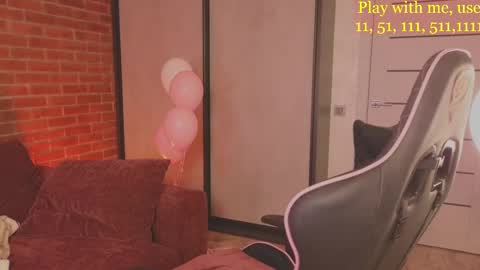 Snapshot of cute_darina chatting on February 16, 2:00 am Everyday stream in the same time online show from February 16, 2:00 am