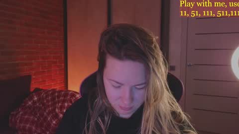 Snapshot of cute_darina chatting on December 30, 1:26 am Everyday stream in the same time online show from December 30, 1:26 am