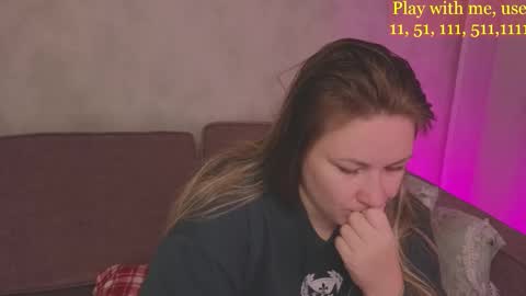 Snapshot of cute_darina chatting on September 30, 12:27 am Everyday stream in the same time online show from September 30, 12:27 am