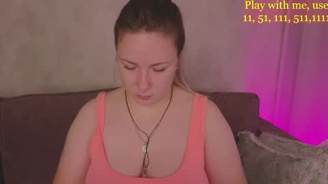 Snapshot of cute_darina chatting on September 18, 1:48 am Everyday stream in the same time online show from September 18, 1:48 am