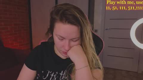 Snapshot of cute_darina chatting on February 20, 5:33 am Everyday stream in the same time online show from February 20, 5:33 am
