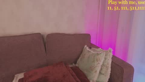 Snapshot of cute_darina chatting on September 19, 5:39 am Everyday stream in the same time online show from September 19, 5:39 am