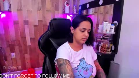    Independent Model online show from November 5, 1:00 am