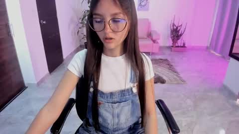 Bella Fox online show from February 13, 5:25 pm