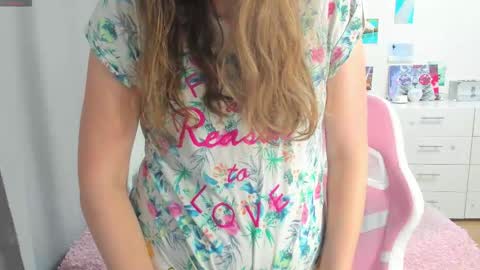Snapshot of cute_kate0 chatting on September 17, 12:58 pm cute_kate0 online show from September 17, 12:58 pm