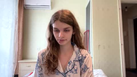 cute_kitte online show from December 15, 12:32 pm