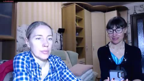 cute_lion_ online show from November 27, 12:41 pm