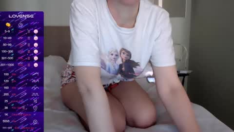 Snapshot of cute_lion_ chatting on February 21, 11:55 am cute_lion_ online show from February 21, 11:55 am