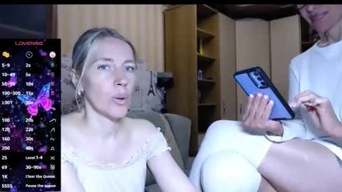 Snapshot of cute_lion_ chatting on September 19, 2:38 pm cute_lion_ online show from September 19, 2:38 pm