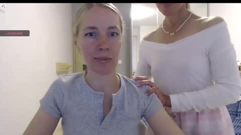 Snapshot of cute_lion_ chatting on October 3, 4:12 pm cute_lion_ online show from October 3, 4:12 pm
