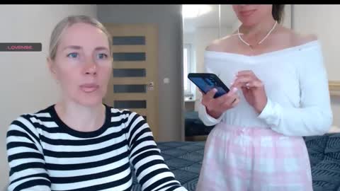 Snapshot of cute_lion_ chatting on October 1, 2:44 pm cute_lion_ online show from October 1, 2:44 pm