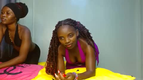 cute_lorna online show from April 15, 9:26 pm