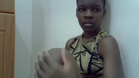 Snapshot of cute_marion chatting on January 22, 11:23 am cute_marion online show from January 22, 11:23 am