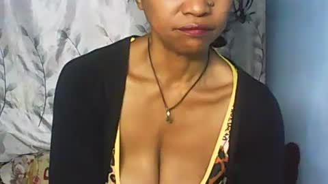 Snapshot of cute_moll chatting on March 11, 8:41 am murielle online show from March 11, 8:41 am