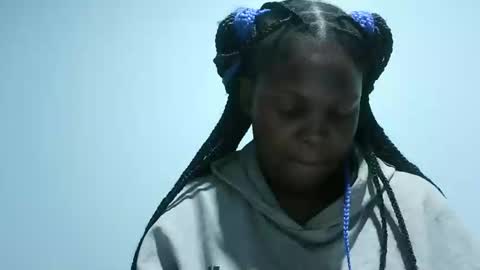 Snapshot of cute_roxie chatting on February 18, 8:37 pm cute_roxie online show from February 18, 8:37 pm