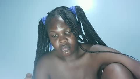 Snapshot of cute_roxie chatting on February 17, 10:38 pm cute_roxie online show from February 17, 10:38 pm