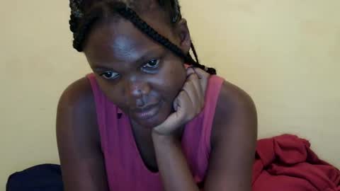 Snapshot of cute_roxie chatting on December 18, 7:41 pm cute_roxie online show from December 18, 7:41 pm