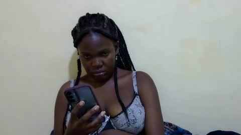 Snapshot of cute_roxie chatting on December 8, 7:11 pm cute_roxie online show from December 8, 7:11 pm