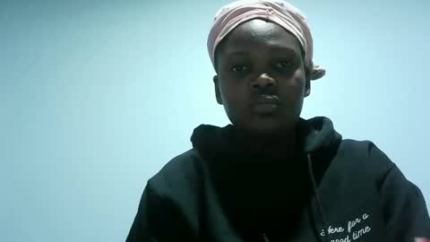 Snapshot of cute_roxie chatting on February 11, 9:09 am cute_roxie online show from February 11, 9:09 am