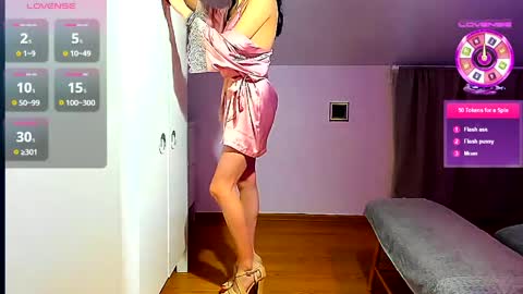 cuteeliza1 online show from April 3, 5:16 am