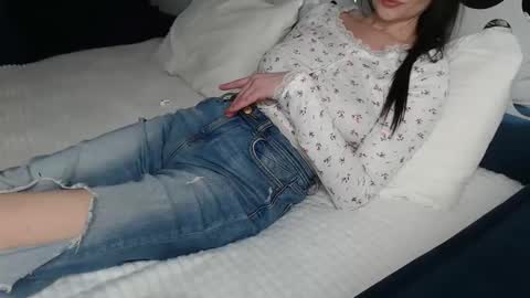 Anna online show from January 25, 1:46 pm