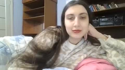 cutekattie online show from December 3, 8:28 am