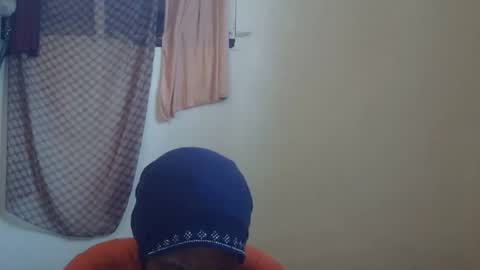 Snapshot of cutemir chatting on October 21, 1:48 pm cutemir online show from October 21, 1:48 pm