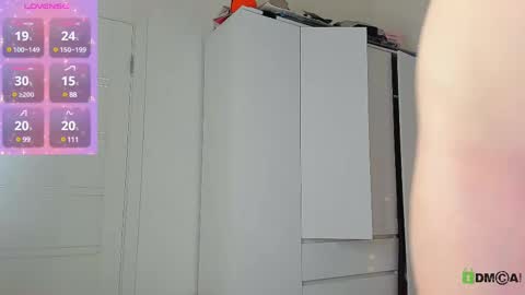 Snapshot of cutenessnicole chatting on March 11, 7:47 pm cutenessnicole online show from March 11, 7:47 pm