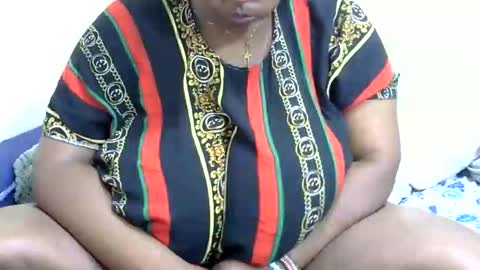 cutermilly online show from November 16, 8:42 pm