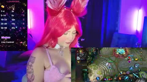 Snapshot of cutesarah_10 chatting on October 30, 2:14 am cutesarah_10 online show from October 30, 2:14 am