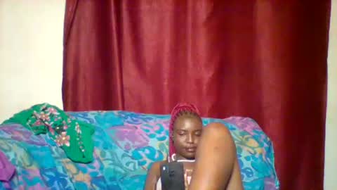 cutey_lunar online show from January 30, 3:29 pm