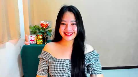 cutie_asianwoman online show from October 13, 7:00 am