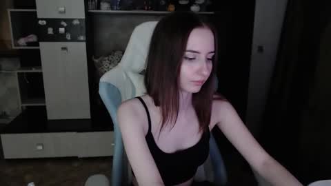 Snapshot of cutti_crystal chatting on October 29, 2:38 am Cutti Crystal online show from October 29, 2:38 am