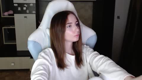 Snapshot of cutti_crystal chatting on October 27, 6:13 pm Cutti Crystal online show from October 27, 6:13 pm