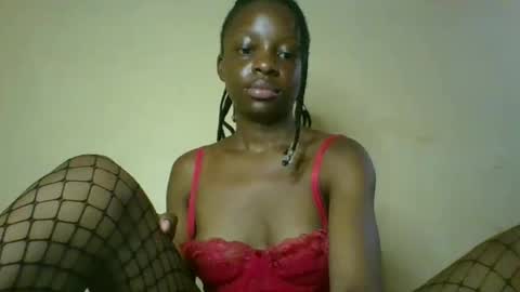 Snapshot of cutty_teshy chatting on February 5, 6:24 am cutty_teshy online show from February 5, 6:24 am