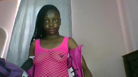 cutty_teshy online show from February 6, 9:23 am