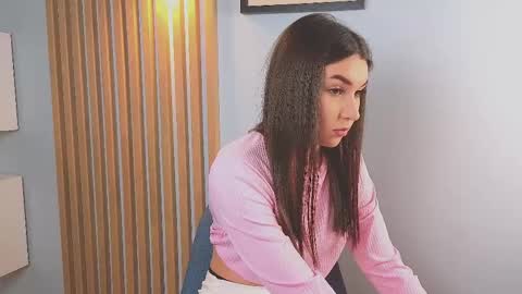 Im Bella online show from February 15, 1:27 pm