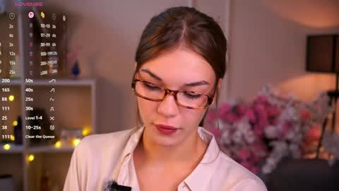 Cwen online show from September 27, 7:32 pm