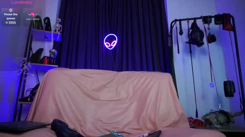 Snapshot of cyberxgoddess_ chatting on December 7, 9:06 am Lily Goddess online show from December 7, 9:06 am