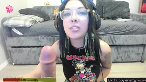 Cynpai online show from May 1, 5:21 am