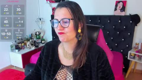 Mia  online show from March 5, 12:33 pm