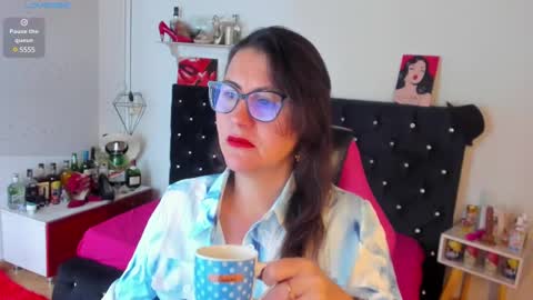 Mia  online show from March 2, 11:30 am